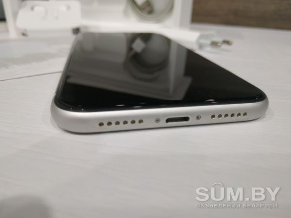 Apple iPhone XR 64GB (белый) объявление Продам уменьшенное изображение 