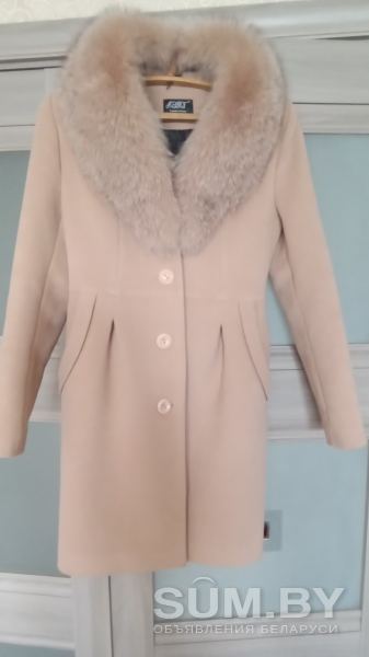 Пальто женское утепленное с меховым воротником объявление Продам уменьшенное изображение 