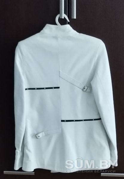 Куртка кожаная белая объявление Продам уменьшенное изображение 