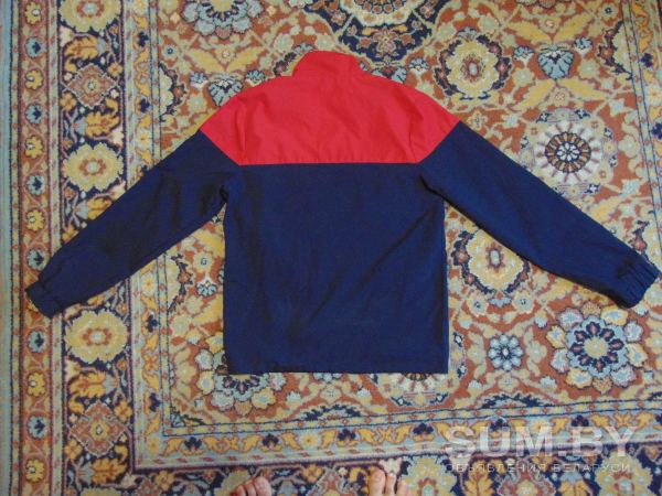 Куртка подростковая ветровка размер 50 хотя на вид примерно 44-46. рост примерно 152-158, в хорошем состоянии объявление Продам уменьшенное изображение 