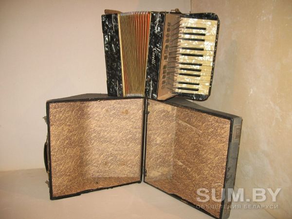 Довоенный аккордеон (год 1936-1938), известнейшей итальянской фирмы Арканджело CORELLI