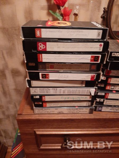 Видеокасеты и DVD диски с записями объявление Продам уменьшенное изображение 