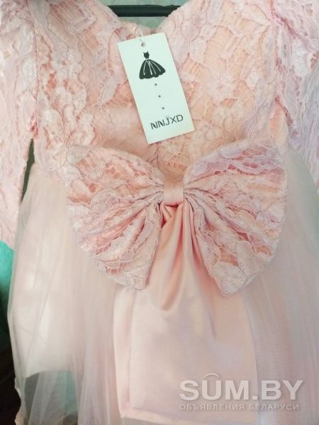 Кружевное платье персикового цвета (на 19-24мес) новое объявление Продам уменьшенное изображение 