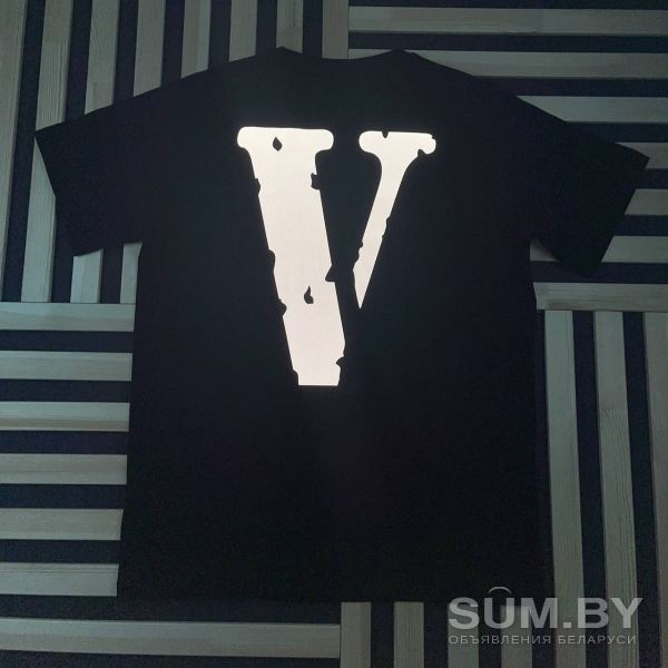 Светящаяся футболка VLONE объявление Продам уменьшенное изображение 
