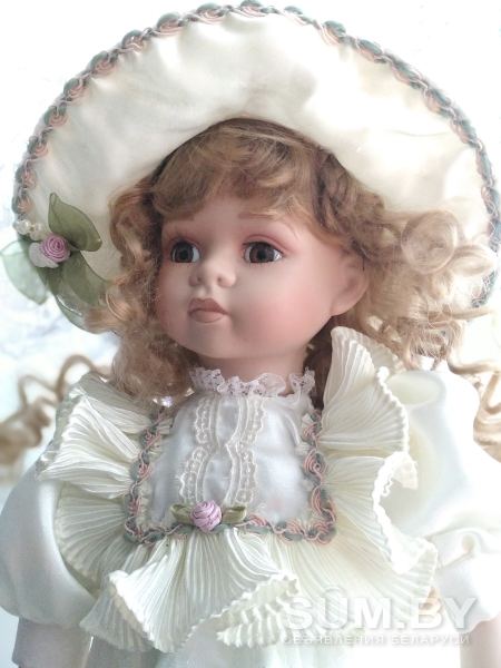 Фарфоровая кукла объявление Продам уменьшенное изображение 