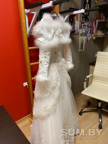 Свадебное платье зимнее объявление Продам уменьшенное изображение 