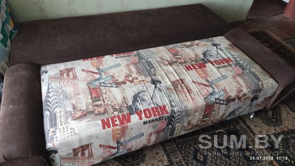 Диван книга с декоративными подушками объявление Продам уменьшенное изображение 