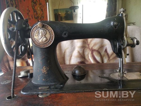 Продам антикварную швейную машинку объявление Продам уменьшенное изображение 