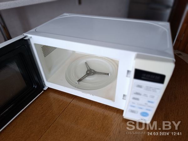 Микроволновая печь LG - 1744U. Управление электронное объявление Продам уменьшенное изображение 