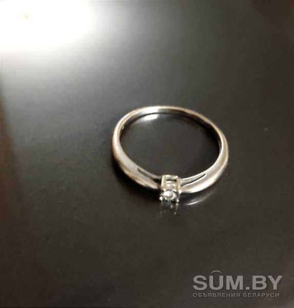 Кольцо из белого золота с бриллиантом объявление Продам уменьшенное изображение 