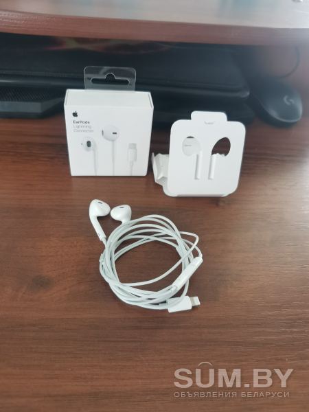Наушники Apple EarPods с разъёмом Lightning A1748 MMTN2FE/A объявление Продам уменьшенное изображение 