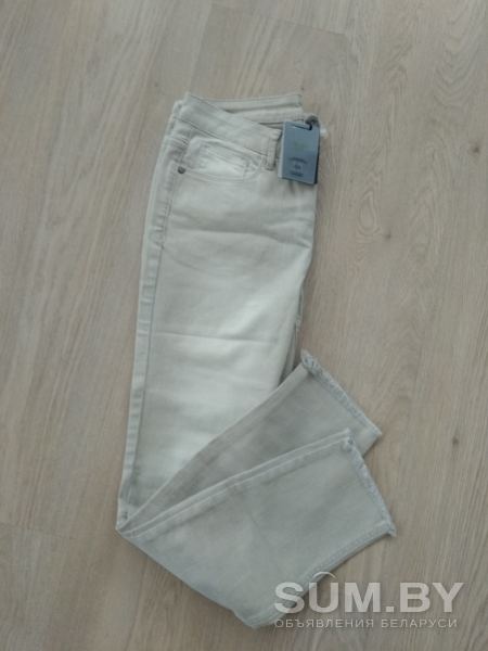 Женская одежда джинсы, байка, кроссовки объявление Продам уменьшенное изображение 