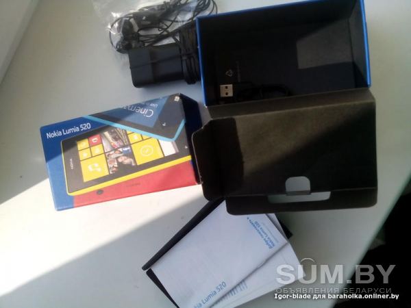 Продам комплект от NOKIA 520 Lumia