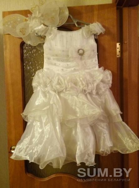Белоснежное празднечное платье объявление Продам уменьшенное изображение 