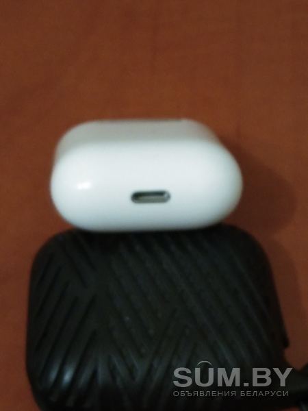 Беспроводной зарядный футляр для Apple AirPods MR8U2RU/A объявление Продам уменьшенное изображение 