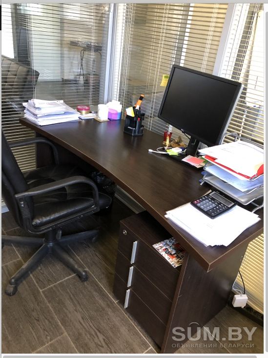 Офисные столы и стулья объявление Продам уменьшенное изображение 