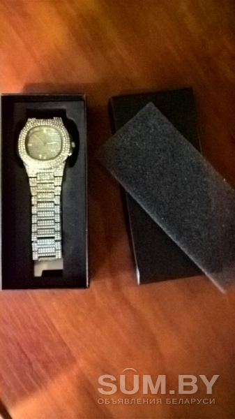 Продаются деловые мужские часы, со стразами из нержавеющей стали объявление Продам уменьшенное изображение 