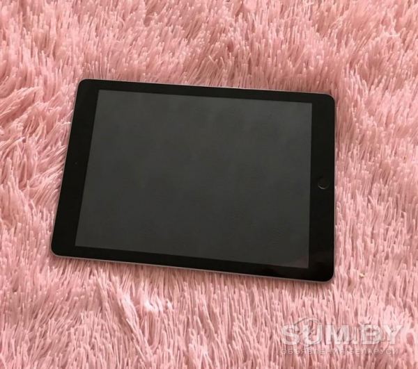 Продам iPad 2018 wi-fi 32Gb объявление Продам уменьшенное изображение 