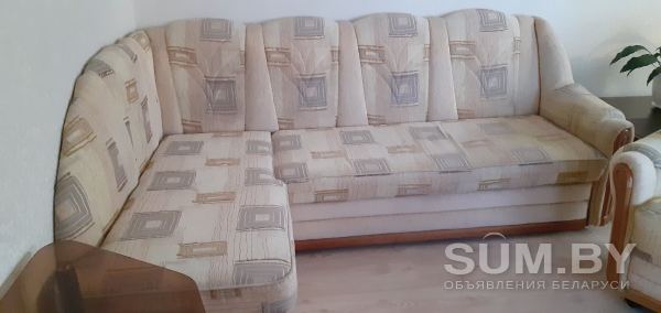 Угловой диван, кресло, два пуфика объявление Продам уменьшенное изображение 