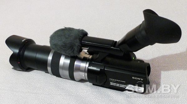 Видеокамера SONY NEX-VG10E объявление Продам уменьшенное изображение 
