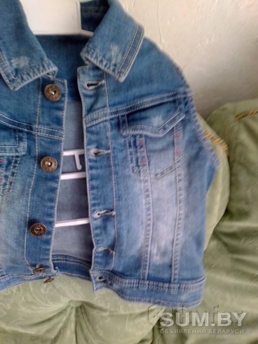 Безрукавка джинсовая объявление Продам уменьшенное изображение 
