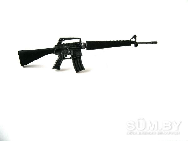 Сувенир. Автоматическая винтовка США М16А1. Масштаб 1:6. Длина 16, 5 см объявление Продам уменьшенное изображение 