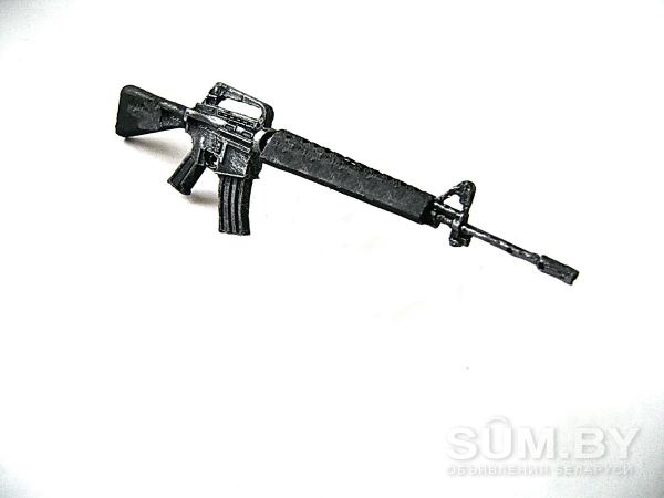 Сувенир. Автоматическая винтовка США М16А1. Масштаб 1:6. Длина 16, 5 см объявление Продам уменьшенное изображение 