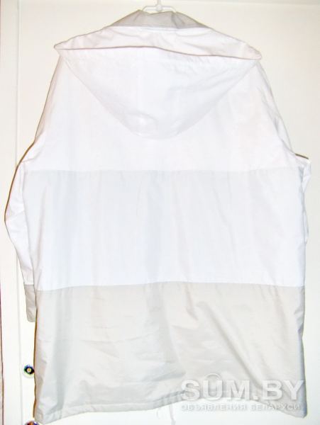 Куртка светлая с капюшоном, удлиненная, новая, р.52-54 объявление Продам уменьшенное изображение 
