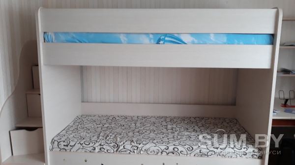Двухъярусная кровать с матрасами объявление Продам уменьшенное изображение 