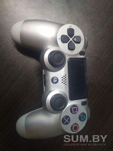 Продаю геймпад DualShock 4v2 PS4 объявление Продам уменьшенное изображение 