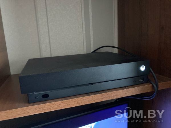 Xbox One X 1TB объявление Продам уменьшенное изображение 