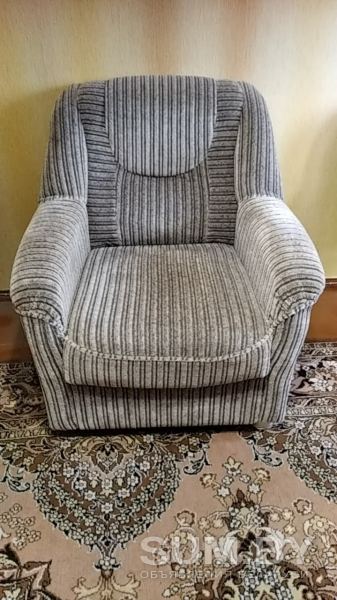 Продам мягкие кресла , 2 шт. в хорошем состоянии с небольшими потертостями , не продавленые объявление Куплю уменьшенное изображение 