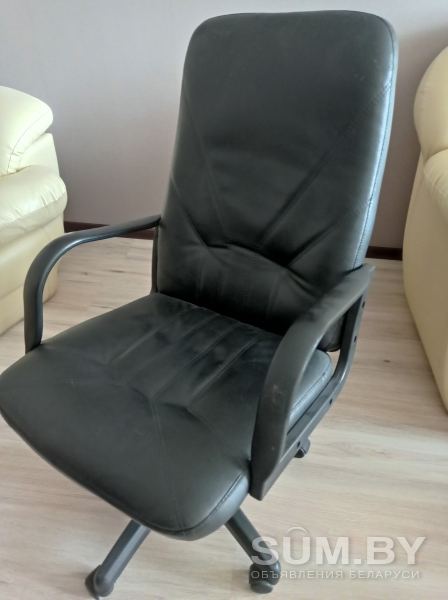 Стол компьютерный с креслом объявление Продам уменьшенное изображение 
