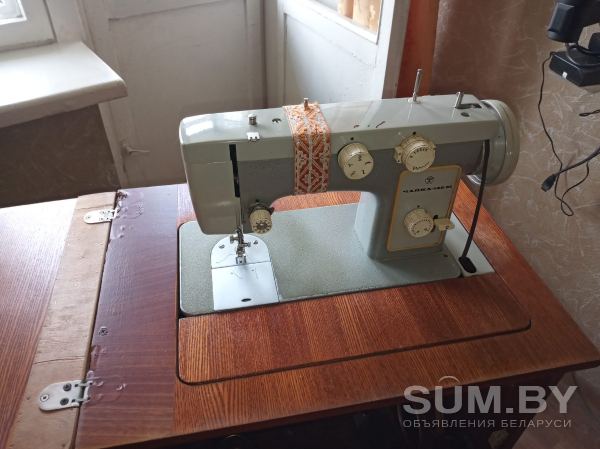 Швейная машинка с ножным приводом объявление Продам уменьшенное изображение 