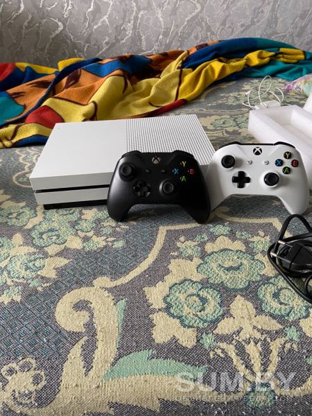 Xbox one S 1TB объявление Продам уменьшенное изображение 